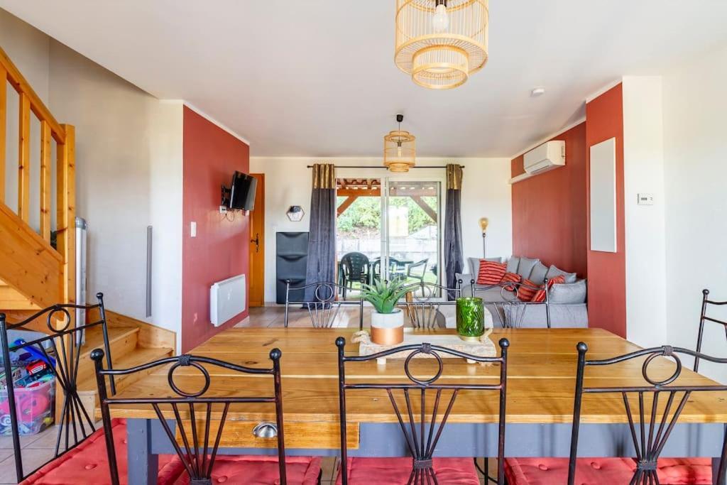 Apartment Sarlat, Apptmt T3 Clim Piscine Parking Sarlat